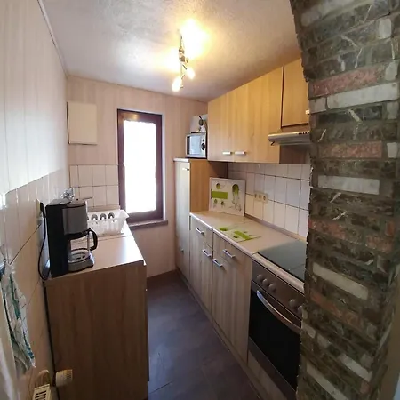 Sunlit Retreat With Garden, Cleaning Included *