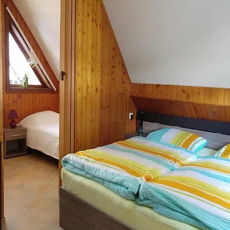 Sunlit Retreat With Garden, Cleaning Included *
